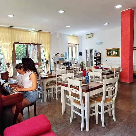 Alojamento de Acomodação e Pequeno-almoço Borgo Console Porto Cesareo